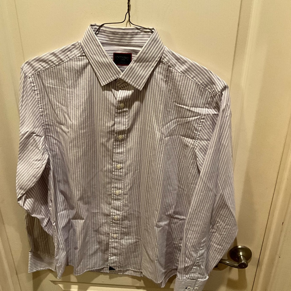 UNTUCKit White and Gray Striped Casual Shirt